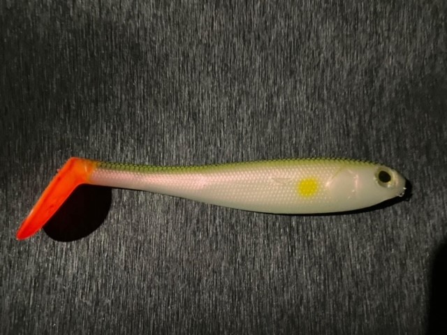6 INCH AYU HOLLOW SHADS HOT DIPPED ORANGE TAIL
