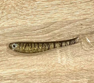 SHADS HOLLOW SHAD BLACK AND GOLD SHADS HOLLOW SHAD BLACK AND GOLD